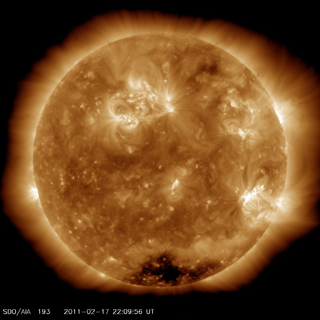 Comparativa y seguimiento de la actividad solarrr - Página 2 Coronalhole_sdo_blank