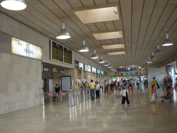 Eingangshalle Eingangshalle-flughafen-teneriffa-nord