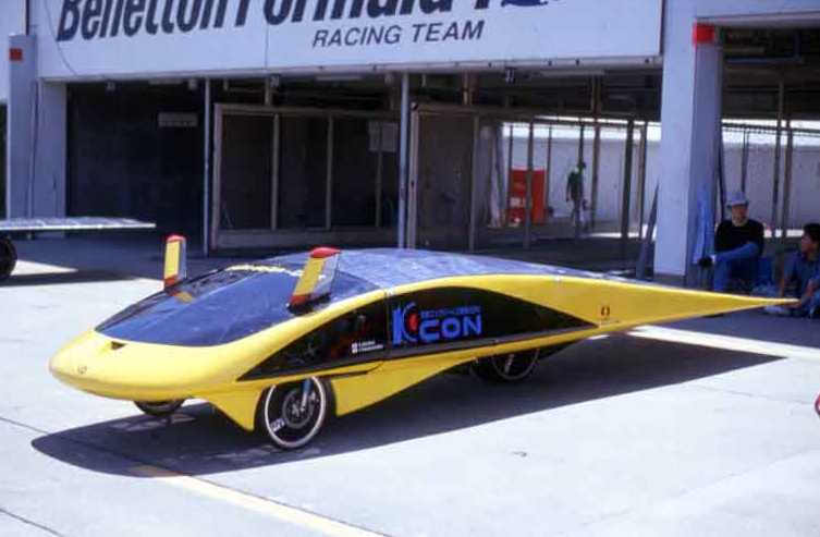 Cars. Solar_Wing_front_Japanese_electric_powered_car