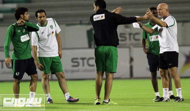 بالصور: جماهير الاهلي ترحب بهوساوي .. والحوسني يعود للتدريبات %D8%AA%D8%AF%D8%B1%D9%8A%D8%A8%D8%A7%D8%AA-%D8%A7%D9%84%D8%A7%D9%87%D9%84%D9%8A-71