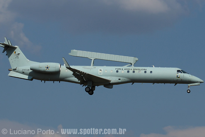 FUERZA AEREA BRASILEÑA (FAB) - Página 10 Csar_2014_23