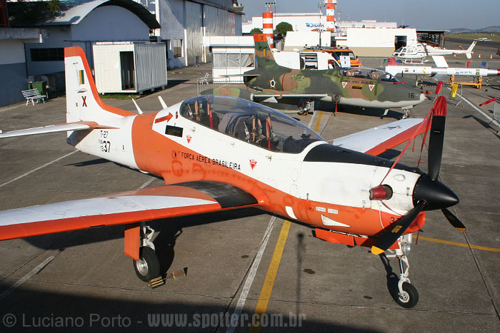 [Brasil] A nova cara da Expo Aero Eab_2010_39