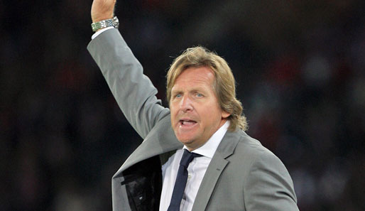 شوستر : مآ قدمه المنتخب الألمآني كآن شيء رآئع  Bernd-schuster-trainer-514