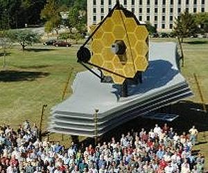 Préparation du JWST - 22.12.2021 - Page 5 Jwst-life-size-model-lg