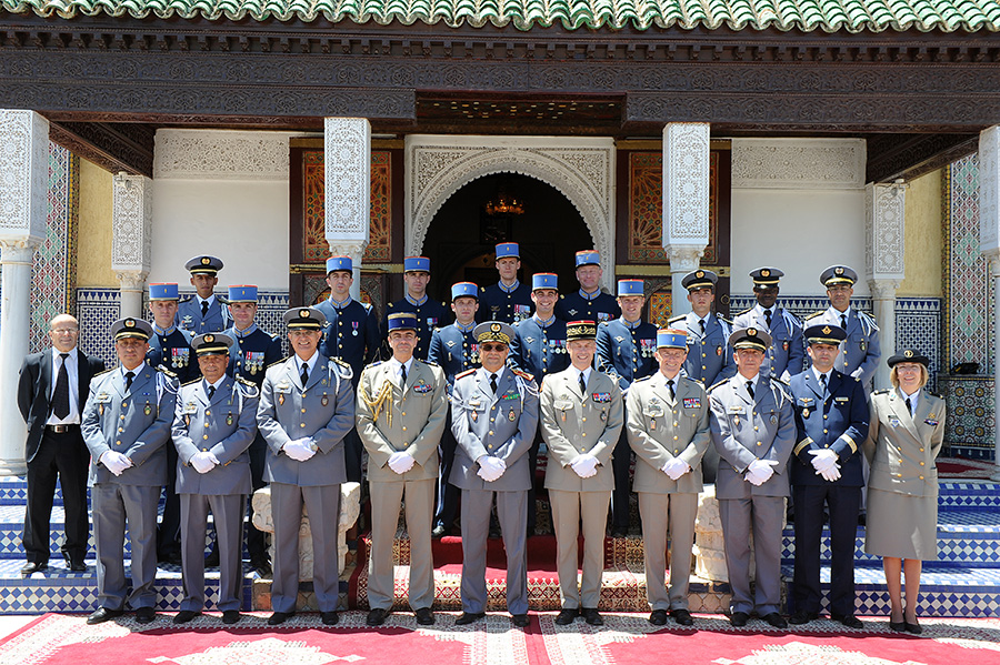 Coopération militaire Maroco - Française  - Page 3 EMIA-la-promotion-General-Delayen-au-Maroc-sur-les-traces-de-son-parrain-Mai-2015-Photo-28-C-Driss-BENMALEK