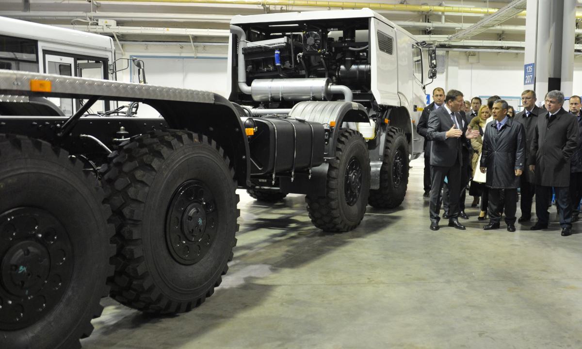 KAMAZ en Argentina? 141210%20KAMAZ%2010x10%2002