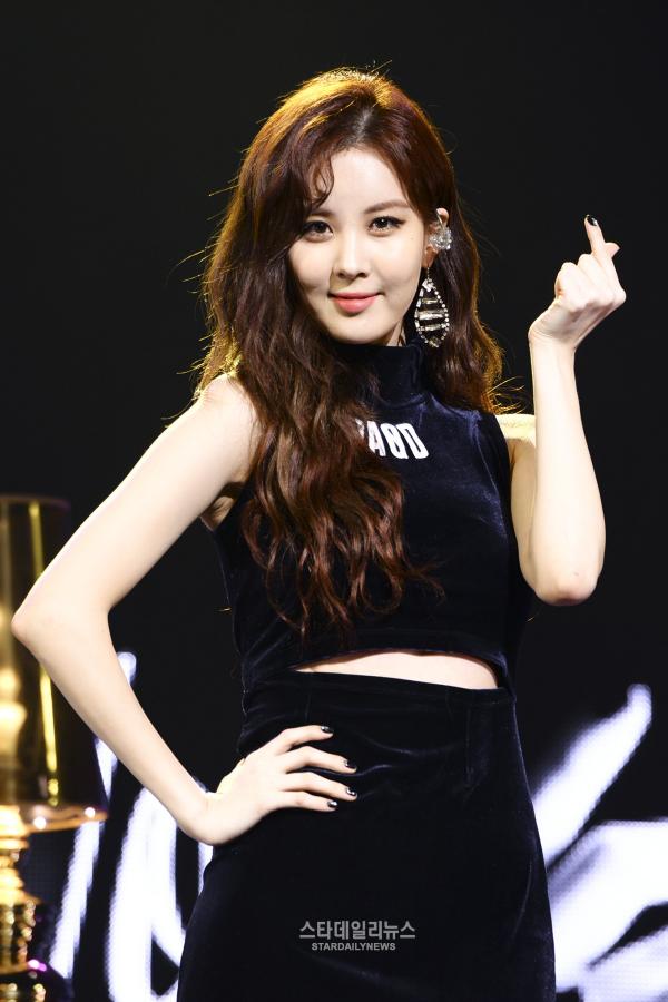 [PIC][16-01-2017]SeoHyun tham dự buổi ShowCase cho Mini Album "DON'T SAY NO" tại SM COEX vào hôm nay - Page 2 130512_156831_2451