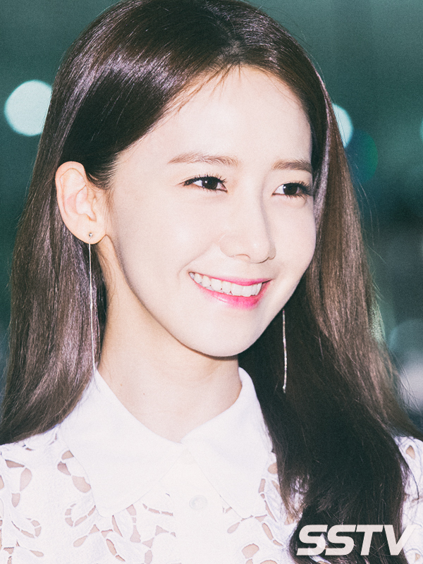 [PIC][25-03-2016]YoonA tham dự buổi Khai trương chi nhánh mới của thương hiệu N21 vào chiều nay 394314_192247_2652