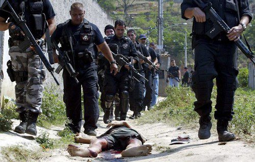 El BOPE (Batallón de Operaciones Policiales Especiales) - BRASIL Image0036-500x319