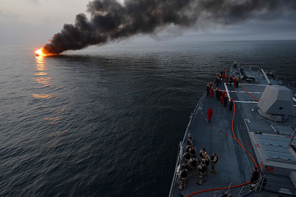  صور عسكرية متنوعة بدقة عالية USS-William-P-Lawrence-03-2013%20