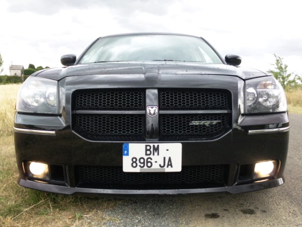 Dodge Magnum SRT8 V8 6.1L Hemi 430ch 2006 - 30.000 km Magnum-srt8-2