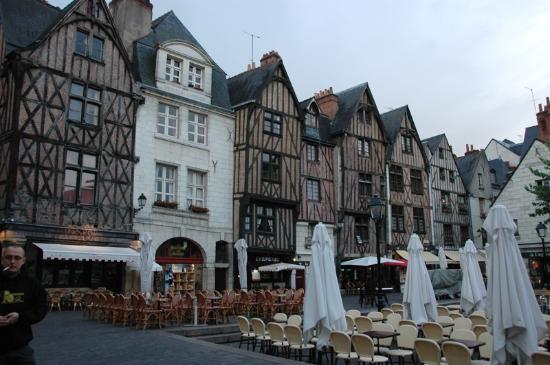 Quelle est cette ville ? 6690_Tours