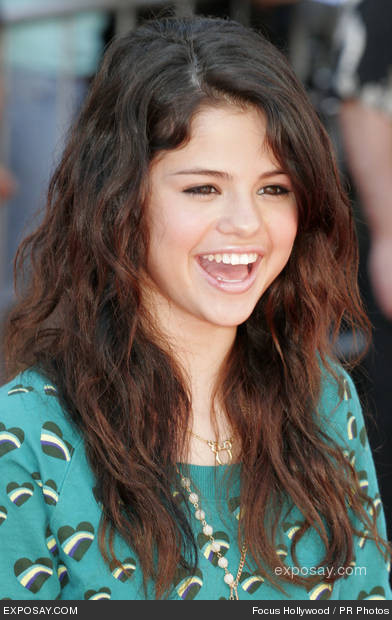 Vase raspolozenje u slici 20049_selena-gomez-the-game-plan-world-movie-premiere-arrivals-043d5a