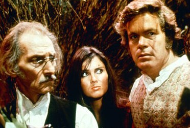 Sci-fi lovers, what do you want to see? - Page 3 Peter-Cushing-Caroline-Munro-Doug-McClure