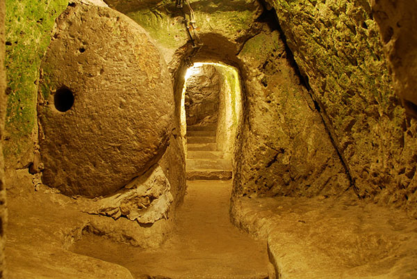 A Man Renovating His Home Discovered a Massive Underground City* Sso7l-derinkuyu-thdh-13