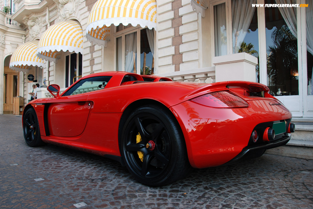 Porsche Resimleri... 05-Porsche_Carrera_GT