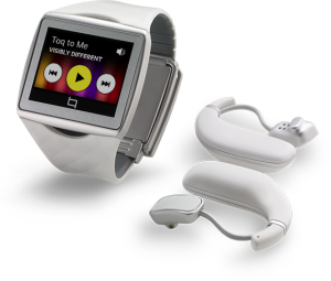Qualcomm představil konkurenta pro Samsung Galaxy Gear – chytré hodinky  Qualcomm_toq_white_headset-300x255