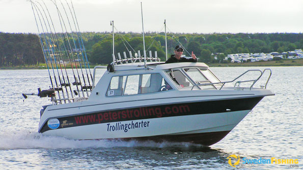 Basketball team concerns Peterstrolling-pan595-sweden-fishing-boat