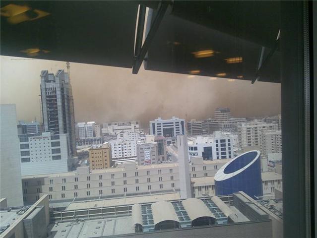 صور العاصفة الرملية لمدينة الرياض  3