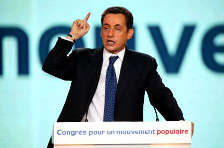 Sarkozy en photos (sans trucages) UMP_SacreSarkozy2_big