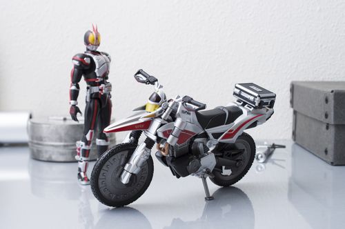 [Bandai] S.H. Figuarts | Kamen Rider Faiz - Auto Vajin  55503
