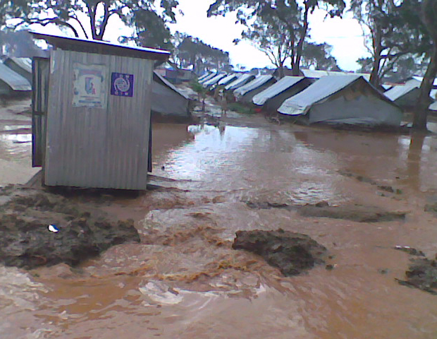 கரையாத கல் நெஞ்சங்களுக்கு Floodimage2