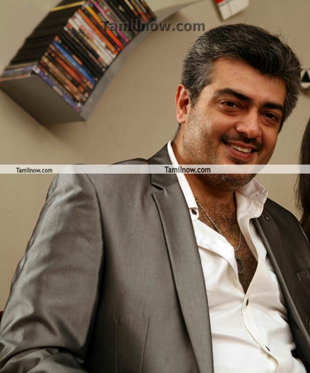 நடிகர்களின் புகைப்படங்கள் Ajith-kumar-latest-still-8