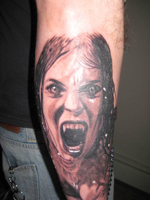 Vampire / Blut / Horror Gothic-devil-girl-tattoo