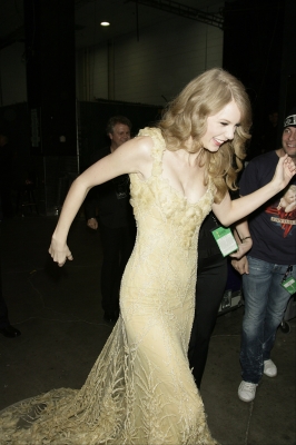  Taylor in 46 TH ANNUAL ACADEMY OF COUNTRY MUSIC AWARDS Normal_254