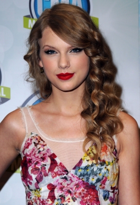  taylor at CMA Music Festival Press Conference Normal_009