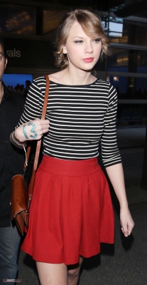  Taylor AT LAX AIRPORT IN LOS ANGELES, CALIFORNIA Normal_010