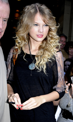 صور  taylor swift نيو Normal_hqtaylorweb03