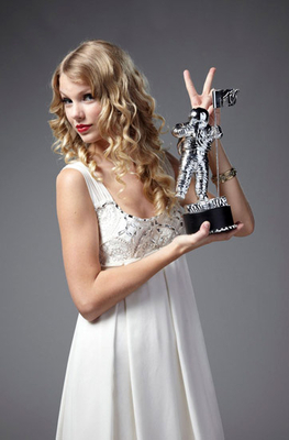 صور   taylor swift جديد Normal_taylorweb07