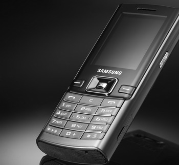 الهواتف التي تعمل بشريحتين غير الهواتف الصينية Samsung_d780