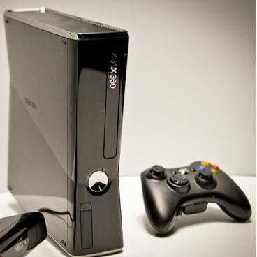 العاب Xbox 360 -كيف تحافظ على جهازك + ea واللغة العربية + أخبار  Xbox%20360%20slim%20real%20png