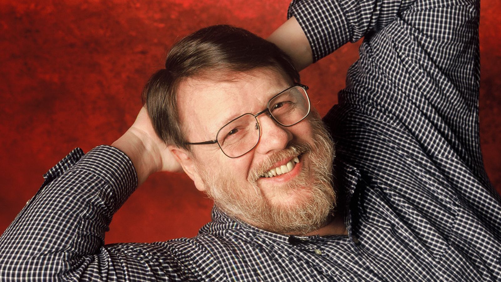 Cha đẻ của email và ký tự @, Ray Tomlinson đã từ trần ở tuổi 74 Ray-1020