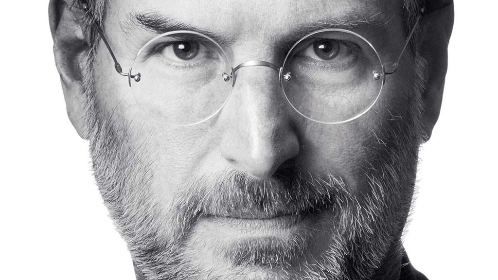 Bạn có biết là Steve Jobs từng khẳng định "không một ai" muốn mua điện thoại kích thước lớn?  W5AHU