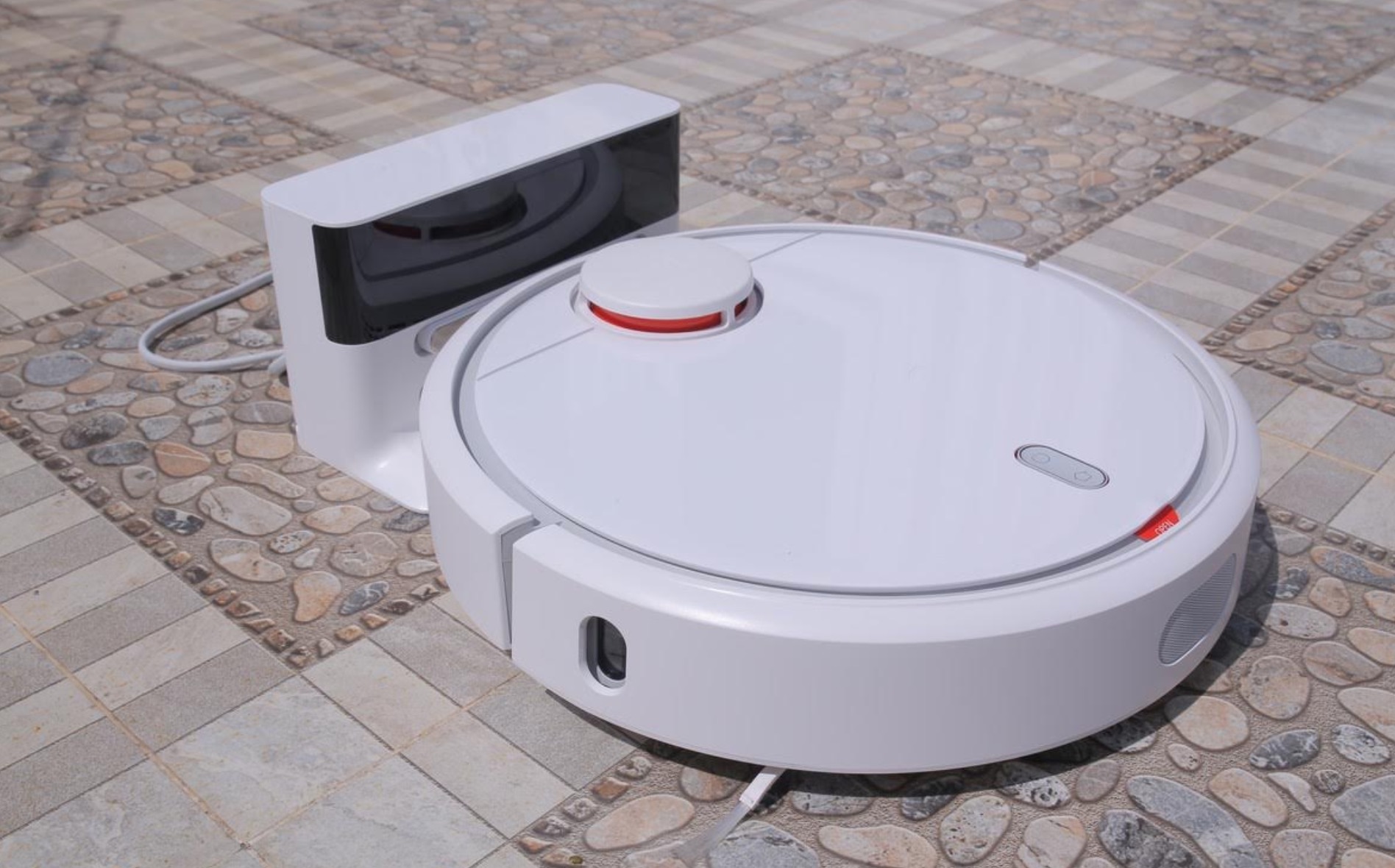 Xiaomi ra mắt máy hút bụi tự động Mi Robot Vacuum tại Việt Nam, giá 7.292.000 đồng H9gr2