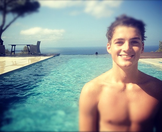 Verano (Niall Horan y Marina Tomlinson) Necesito lectoras  - Página 5 Jack-and-finn-harries-1370715256