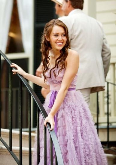 Miley cyrus صور مايلي سايروس او هانا مونتانا Miley_cyrus_1263415578