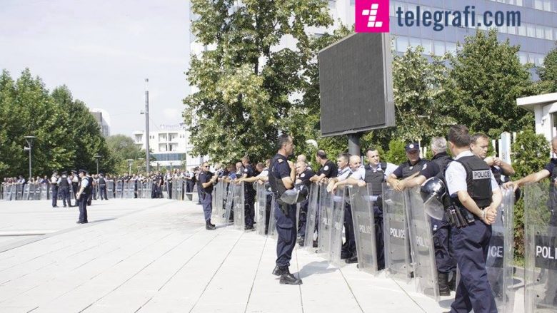 Protesta kundra demarkracionit vetem 17 autobisa,çfare popul Protest1sh-780x439