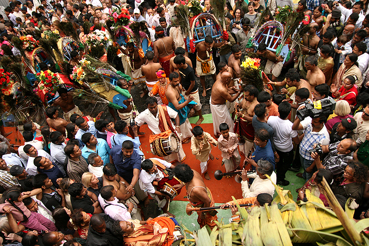 Procession de Ganesh dans les rues de Paris! Dimanche 31/08 Fg11-29