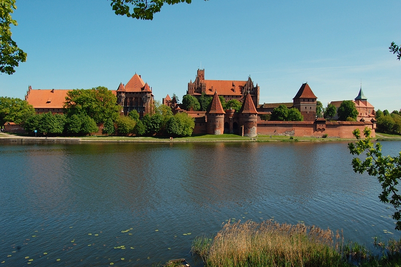 À l'Est, du nouveau !  Malbork-panorama-photo03-800x531