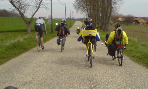 Cyclo La Bisou 2007 : le 1er avril à Bourg-en-Bresse - Page 4 DSC00045