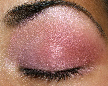 درــــــــــــــــــس لوك لون وردي Makeup-080707-closed