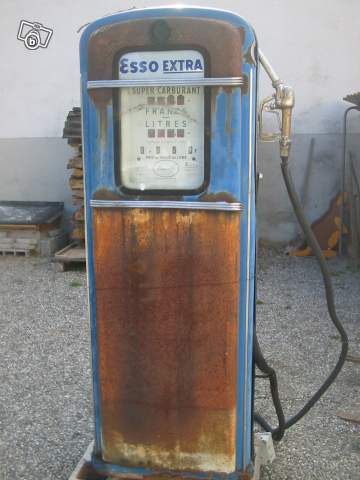 Tout neuf  Ancienne_pompe_a_essence_ESSO