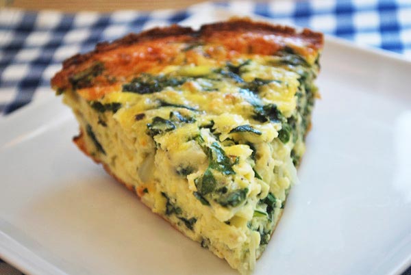 طريقة عمل فريتاتا الخضار Spinach-onion-frittata-2