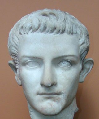 Caligula 35.caligula2