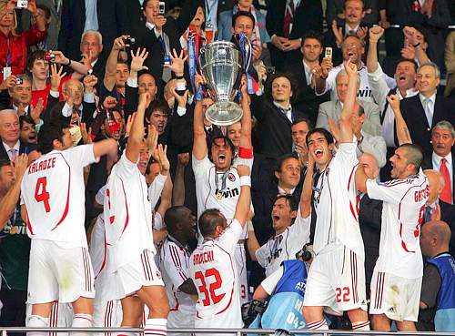Was Chelsea's trophy lifting the worst of all time? 2007-ac-milan-champions-league-winners