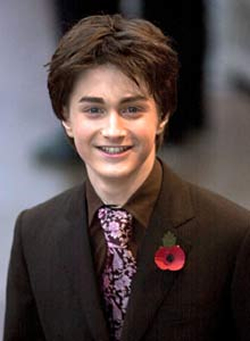 هل انت ممن تحبين افلام دانيل رادكليف (هاري بوتر ) ؟؟؟؟؟؟؟؟؟؟ Radcliffe1